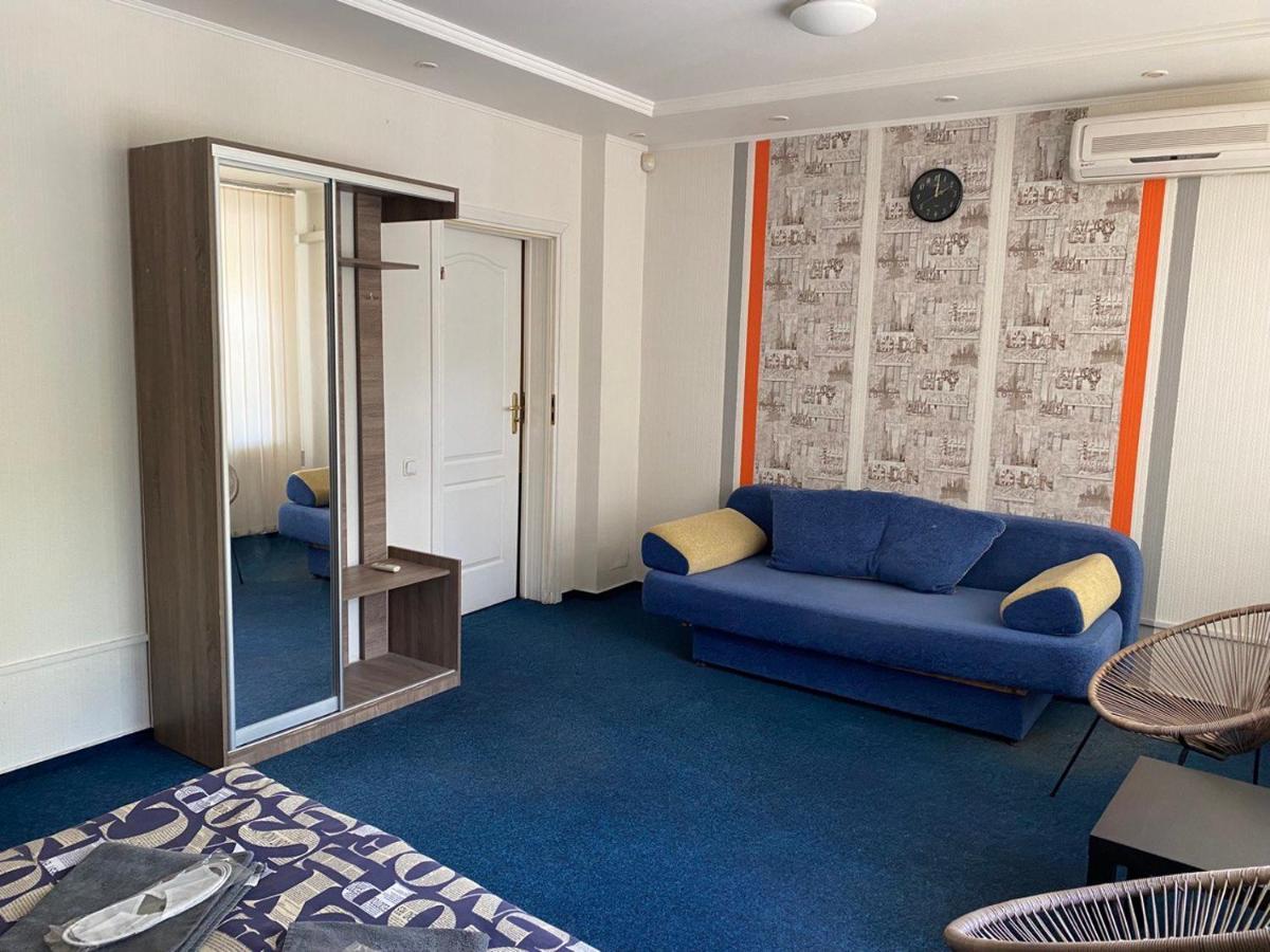 Uneed Rooms Podil Kiev Luaran gambar